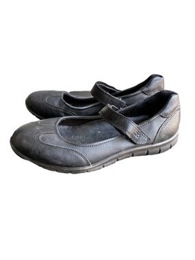 ECCO Black Mary-Jane Flats Shoes Babett II Leather Comfort Size 7 7.5 Minimalist